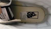 new out of the box vans off the wall size 9