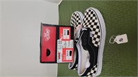 new in the box vans off the wall size 10.5