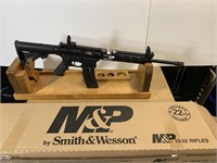 NEW Smith & Wesson M&P15-22 .22LR rifle