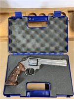 Smith & Wesson 617-2 .22 revolver