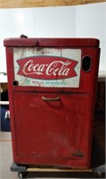 Vendo Coca-Cola vending machine