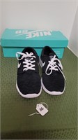 new in the box nike janoski max sixe 8