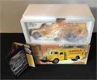 FIRST GEAR SHELL TANKER TRUCK DIECAST 1ST IN SERIE