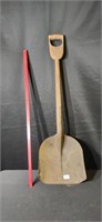 Wooden Handle Shovel