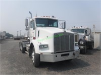 1995  Kenworth T800 3 Axle Semi Truck