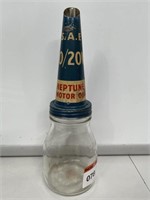 Neptune Motor Oil Tin Top on Pint Bottle