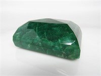 2,886 ct Emerald Gemstone