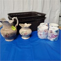 ASSORTMENT OF VINTAGE GLASS AND BASKETS