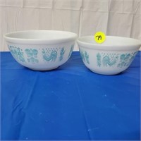 VINTAGE PYREX NESTING BOWLS -