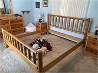 KING WOOD BED FRAME- GREAT CONDITION