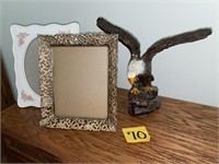 EAGLE AND PICTURE FRAME LOT