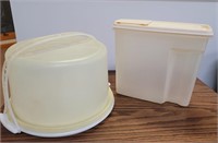 Vintage Tupperware Cake Carrier & Servin Saver