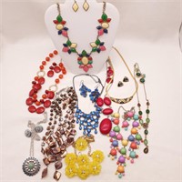 10 Statement Necklaces w/ Earrings