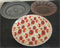 Assorted serving Dishes, 
Floral has a chip