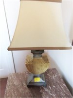 SHELL DESGIN TABLE LAMP WITH SHADE - WORKS