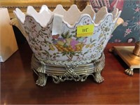 15" CERAMIC ASIAN CENTERPIECE BOWL ON METAL STAND