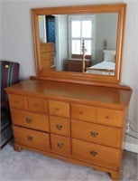 SUMTER CABINET CO. 9 DRAWER MAPLE DRESSER WITH MIR