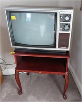 CHERRY QUEEN ANNE STYLE TV TABLE WITH VINTAGE PANA