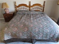 BROYHILL PREMIER KING SIZE BED AND BEDDING