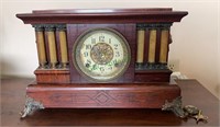 Seth Thomas mantle clock with the key, pendulum,