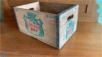 Vintage wood Canada Dry Soda bottle crate - green