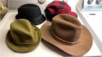 4 men’s hats including a brown felt cowboy hat,