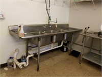3 COMPARTMENT STAINLESS SINK W/ WINGS