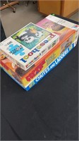 Lot of games: jigsaw puzzle, mouse trap, chutes