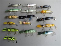 COLLECTION OF (16) HELLBENDER LURES