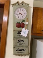 VINTAGE APPLE CLOCK