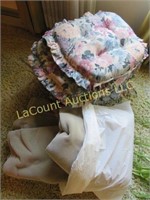 6 chair cushions and soft blanket