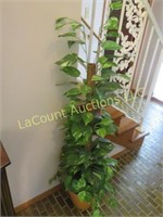 artificial plant realisitic looking good condition