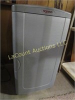 small Igloo refrigerator cooler HandyKool