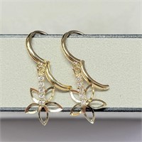 $800 10K   Diamond Earrings