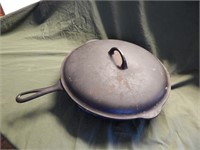 Rare Griswold #719 Skillet with #472 Lid Cast Iron