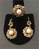 14kt gold ring set with pearl & matching earrings