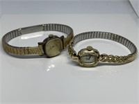 2PC VTG LADIES WATCHES 1 WINDS OTHER DOES NOT SLOW