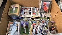 Box of misc baseball cards