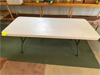 6ft Lifetime table- see hole