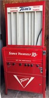 Toms 1950's & 60's Original vending machine w/key