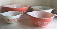 Pyrex nesting bowls pink & white qty 4