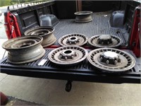 4 Ford Hubcaps & Rims