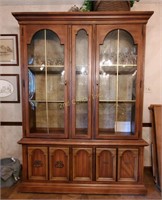 China Cabinet Hutch Bubble Glass Style Doors