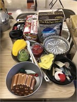 Assorted Kitchen Items (Baking Pans, Utensils, Sli