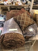 Assorted Pillows & Blanket Set