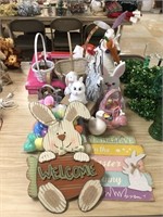 Assorted Easter Décor