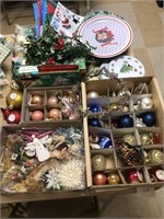 Assorted Christmas Décor & Ornaments, Etc