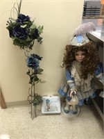Holly Hobbie Bag, Donna Rubert Doll, & Flower Déco