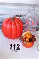 (2) Pumpkins & 3-Tier Candy Dish (U233)