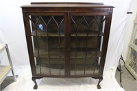 Vintage Glass Enclosed China/Curio Cabinet